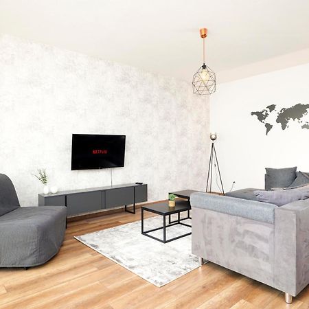 Homeawayhome By The River Ceske Budejovice Ngoại thất bức ảnh