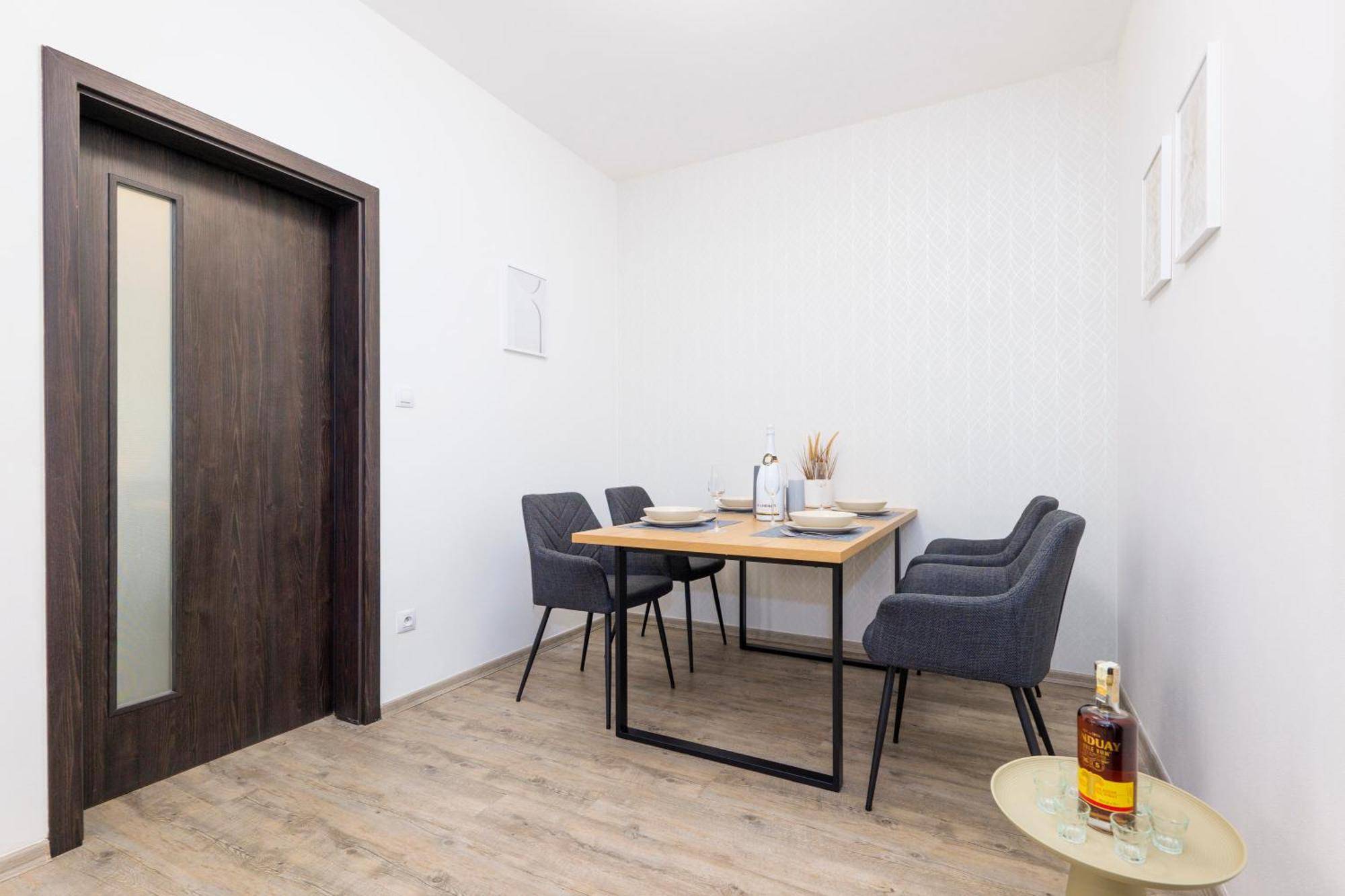 Homeawayhome By The River Ceske Budejovice Ngoại thất bức ảnh